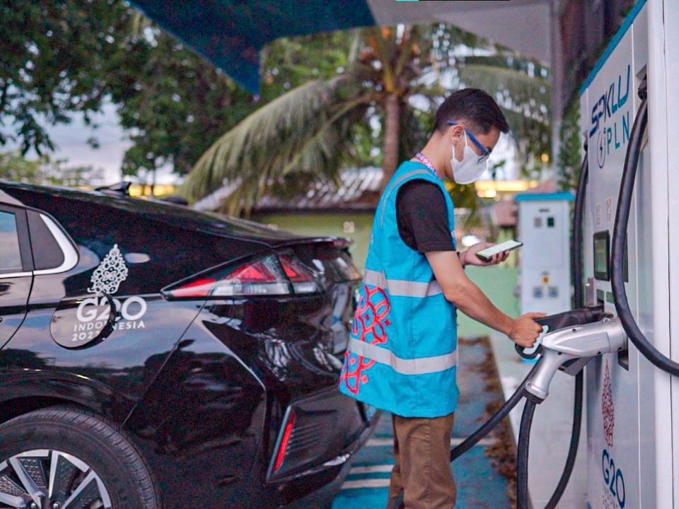 624 SPKLU di 411 Titik Strategis, Siap Layani Pengguna Mobil Listrik pada Libur Nataru