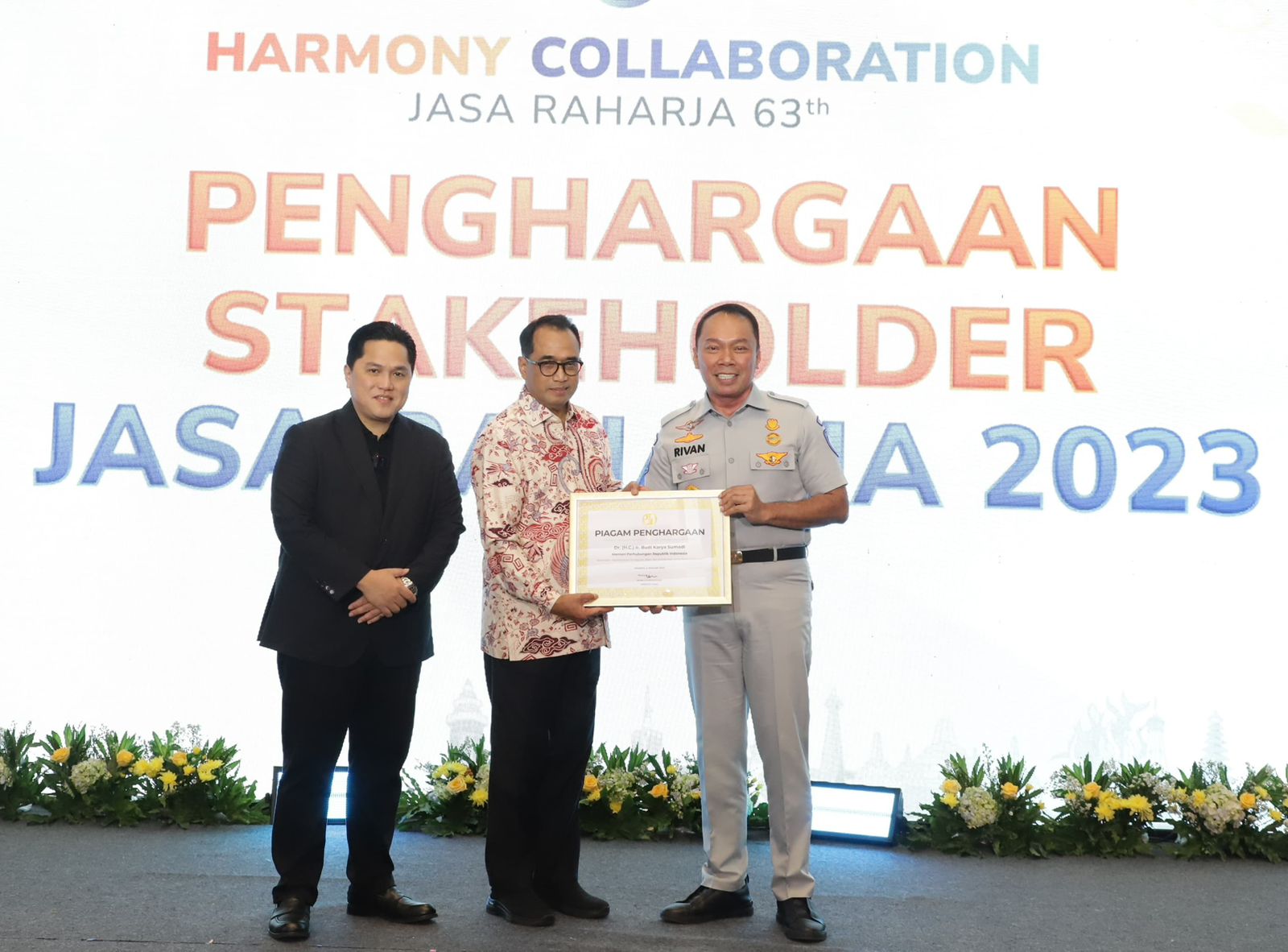Jasa Raharja Berikan Penghargaan pada Stakeholders dan Mitra Kerja