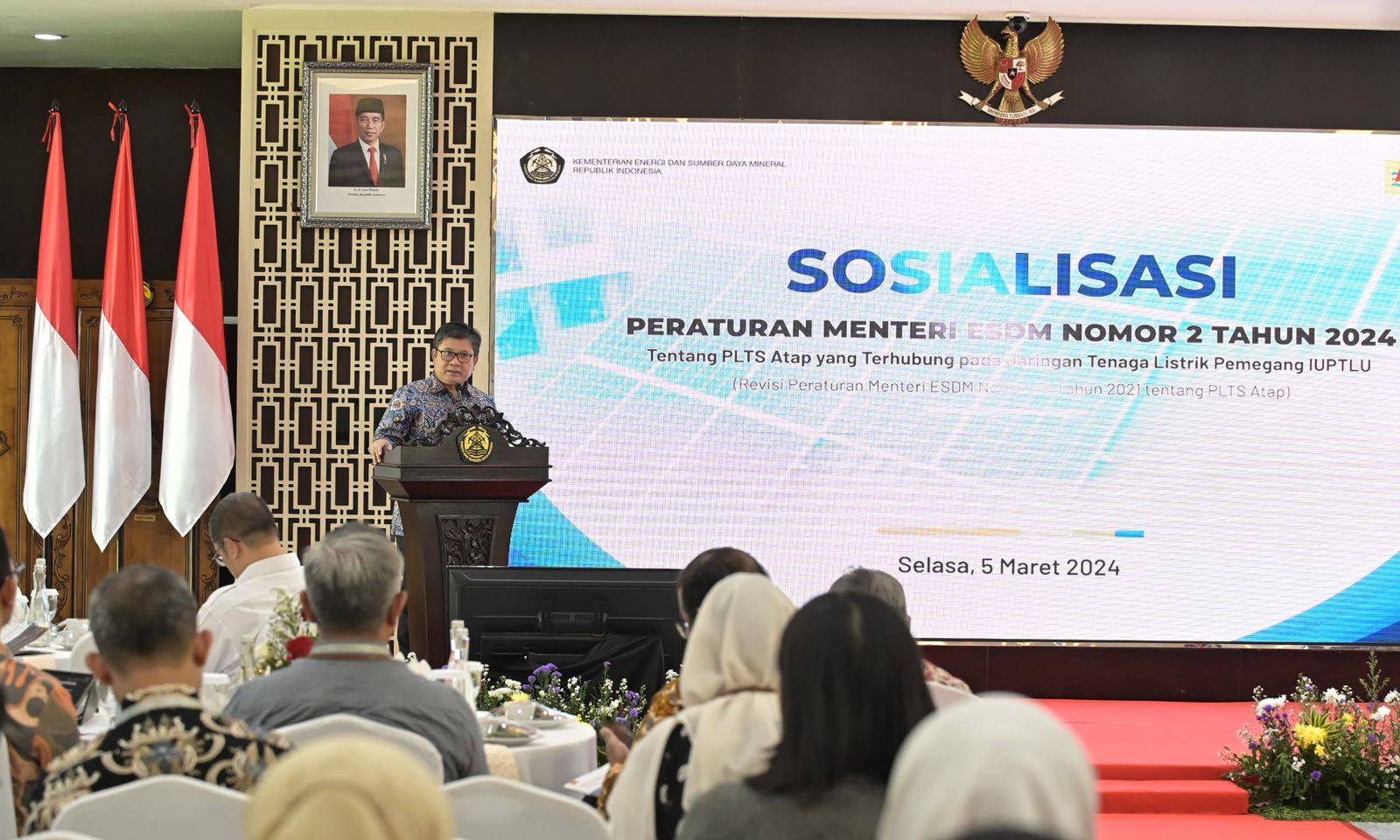 Dukung Pengembangan EBT di Indonesia, PLN Siap Jalankan Permen ESDM Nomor 2 Tahun 2024 terkait PLTS Atap