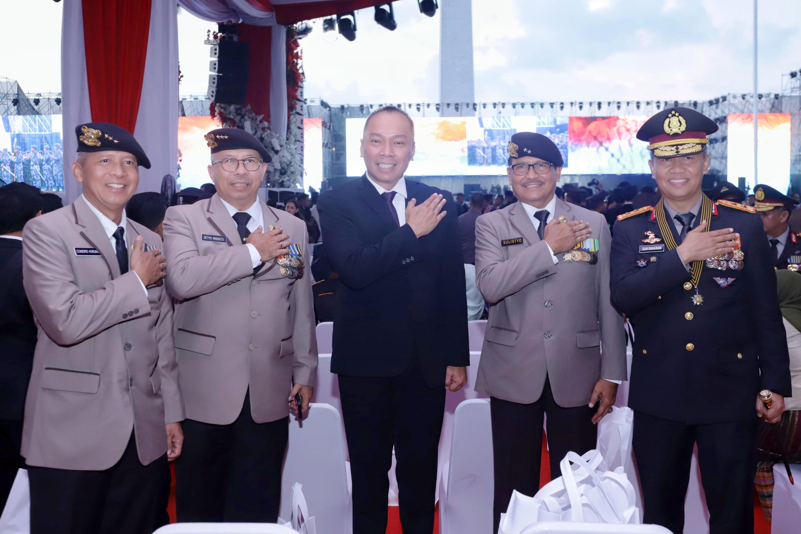 Direktur Utama Jasa Raharja, Rivan A. Purwantono ( tengah ). ( Foto : Istimewa )