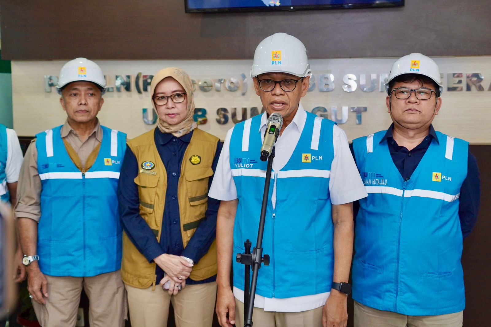 Kunjungi Medan, Wamen ESDM Apresiasi Kesiapan Listrik PLN Sambut Momen Nataru di Sumatra