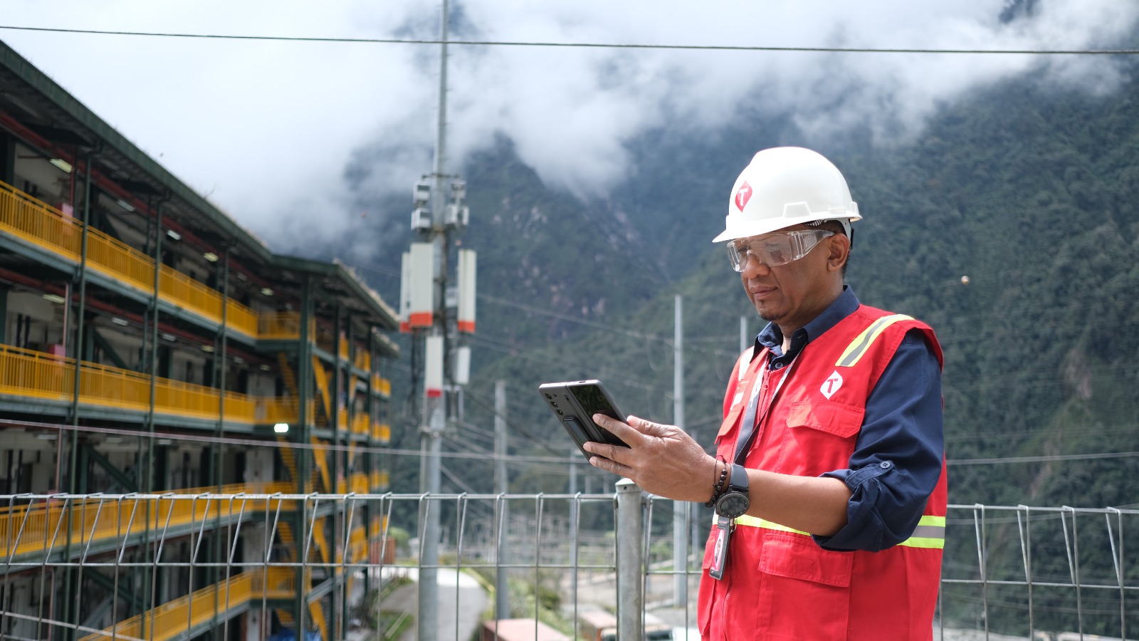 General Manager Region Network Operations and Productivity Telkomsel Maluku and Papua, Yasrinaldi. ( Foto : Istimewa )