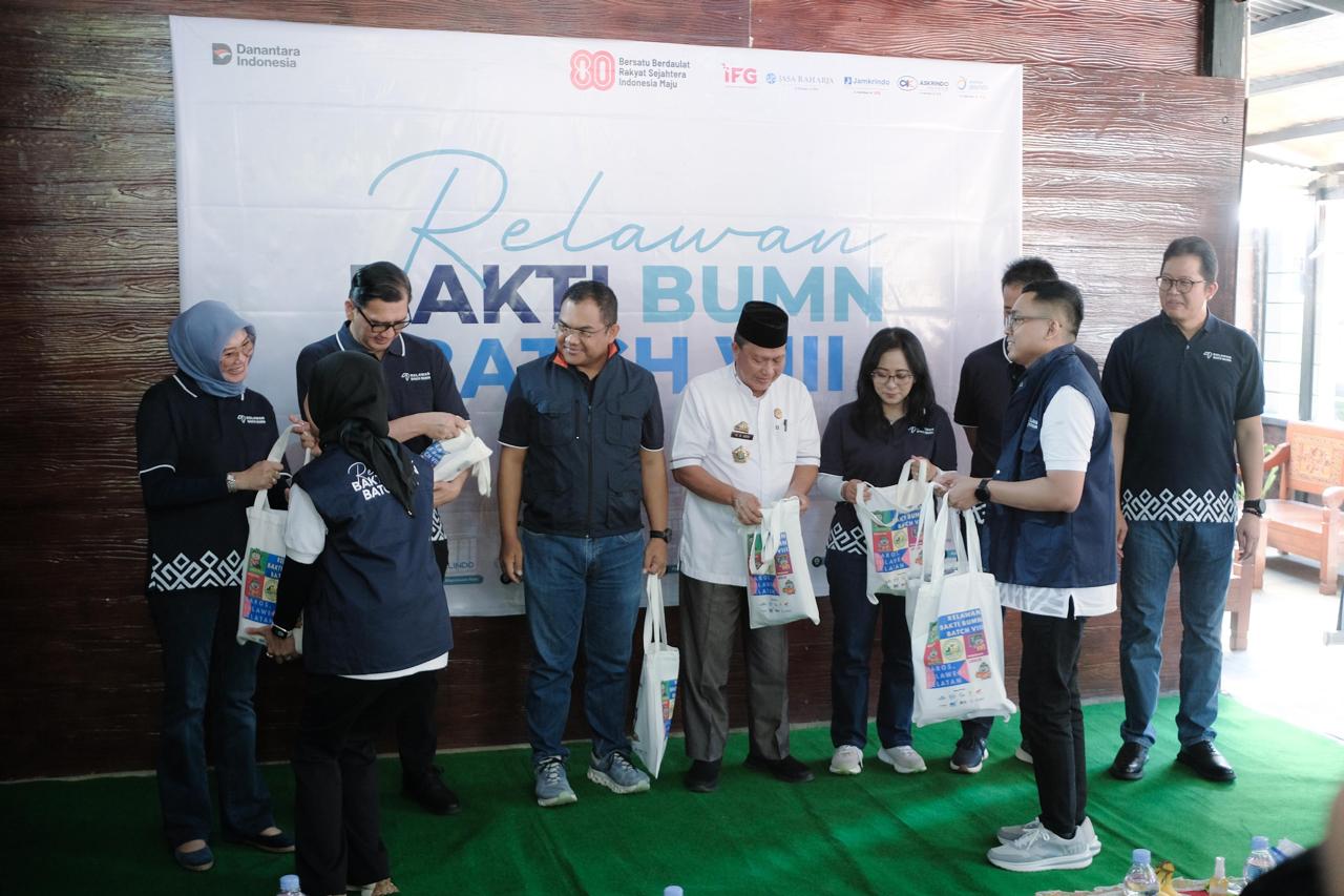 Jasa Raharja Dukung Relawan Bakti BUMN Batch VIII Tingkatkan Kesejahteraan Warga Desa Salenrang
