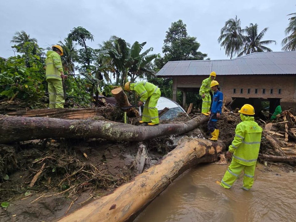 Gubernur Sumbar Apresiasi Kerja PLN Pulihkan Listrik Pascabencana
