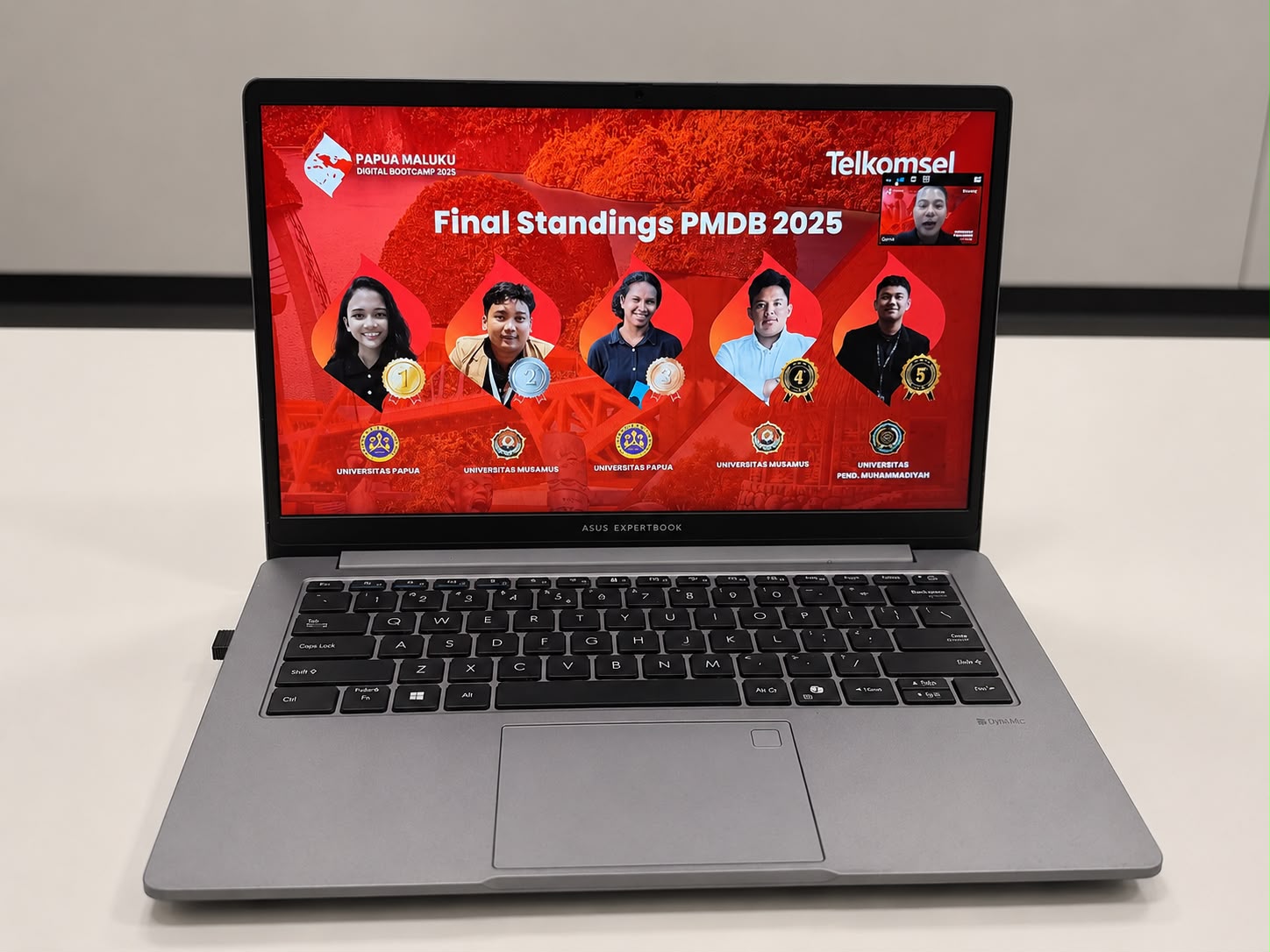 Telkomsel Apresiasi 5 Inovator Muda Terbaik PMDB Season 3 Papua Maluku