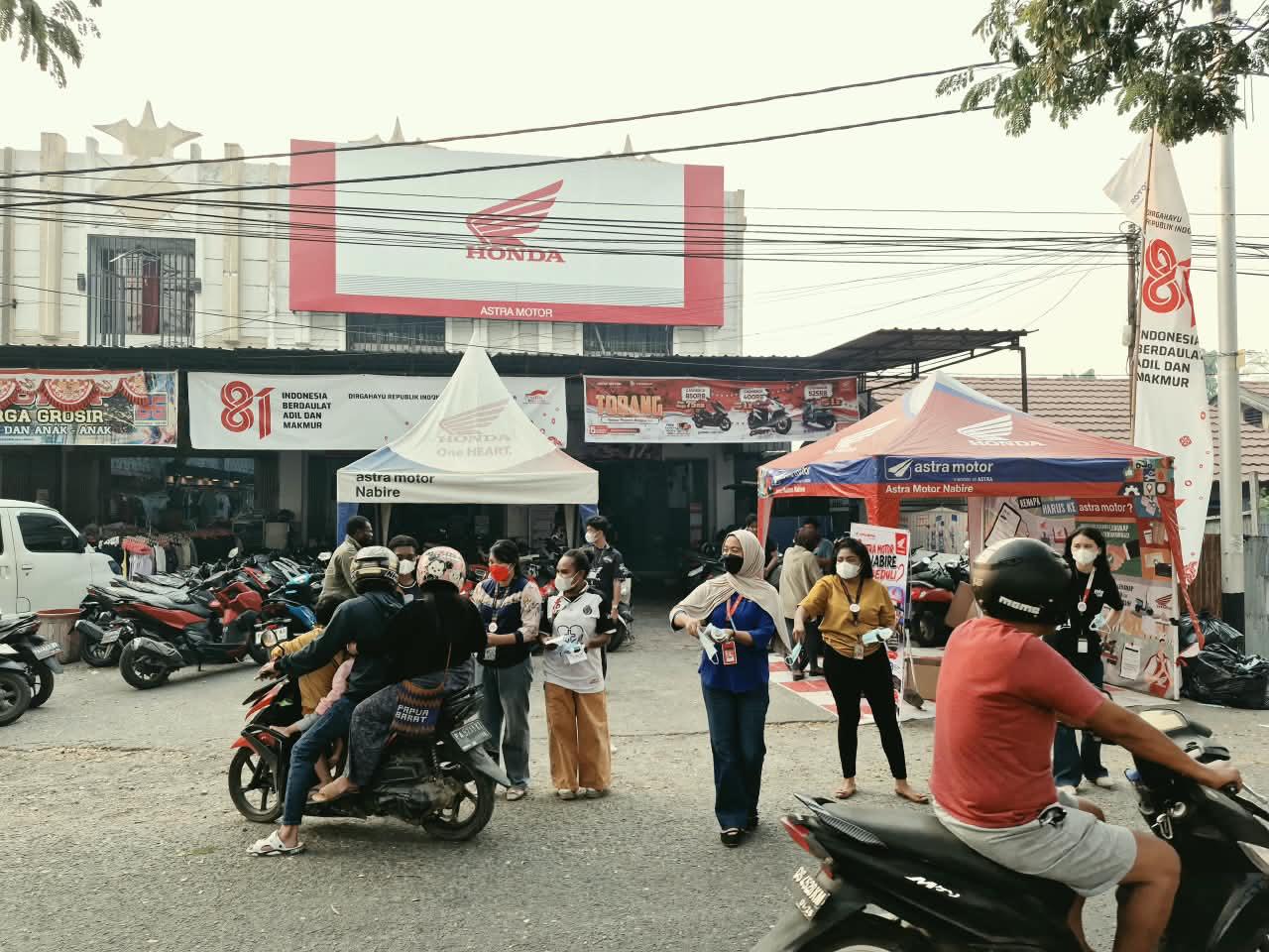 Astra Motor Papua Bagikan 10.000 Masker pada Warga Nabire
